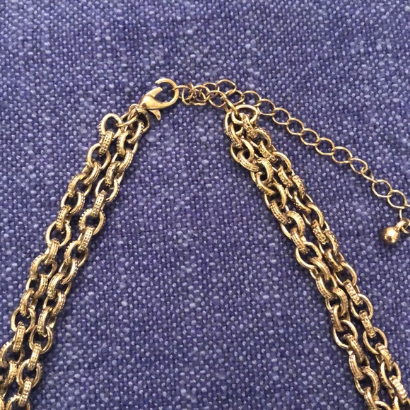 Pale Yellow Stones and Gold Tone Necklace - Picture 3 of 5